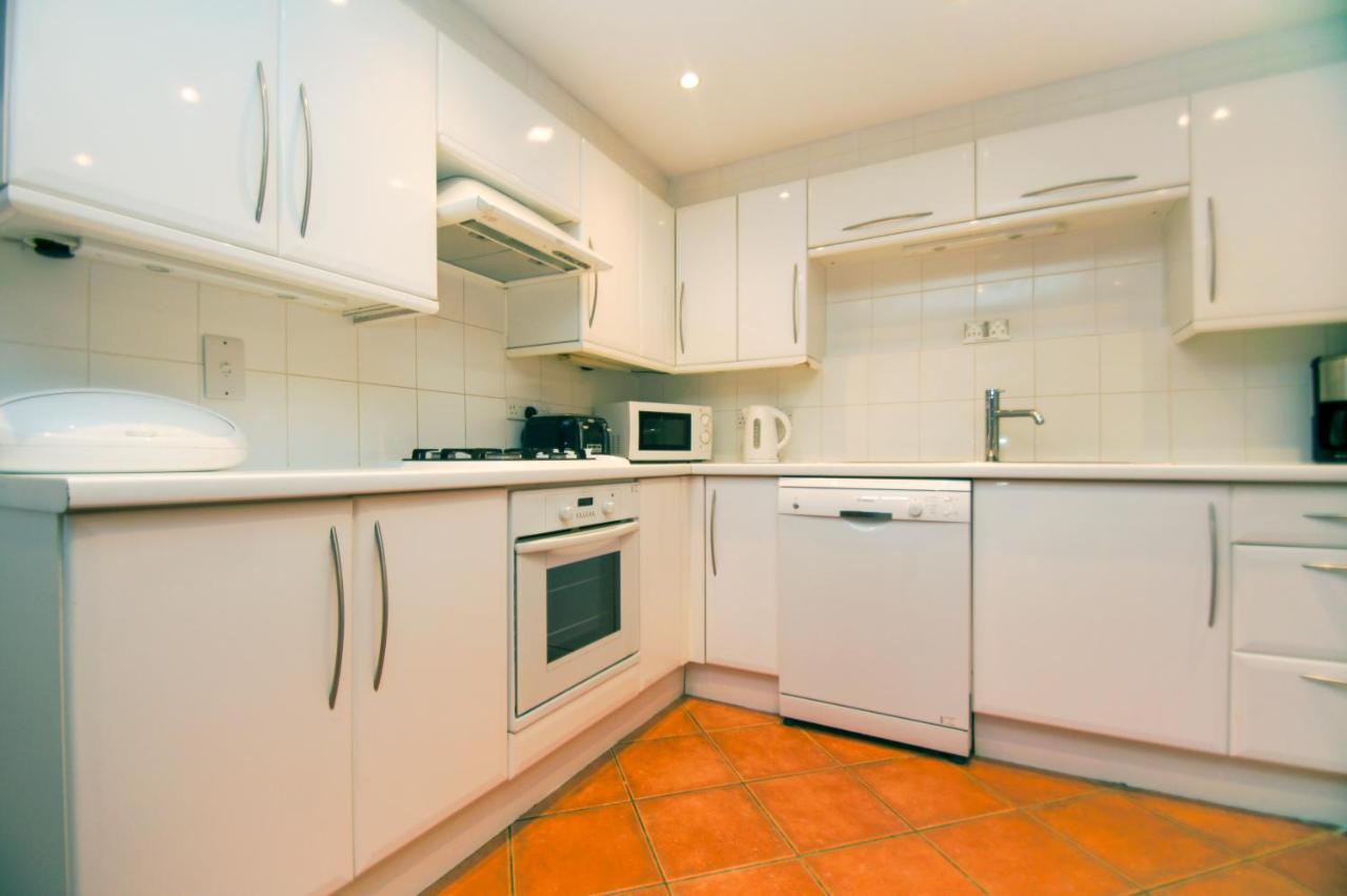 Kemp Town House - Parking - By Brighton Holiday Lets מראה חיצוני תמונה