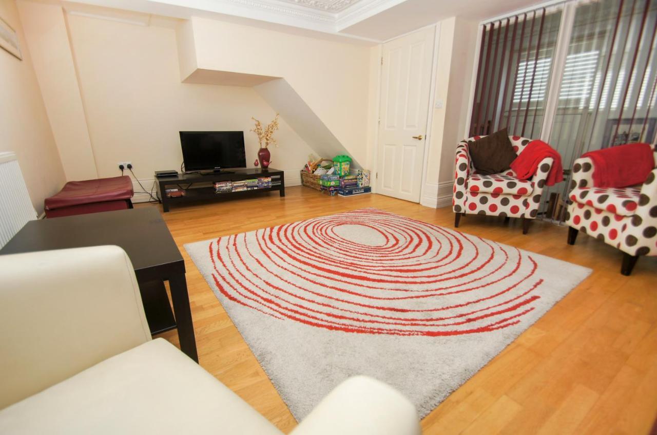 Kemp Town House - Parking - By Brighton Holiday Lets מראה חיצוני תמונה